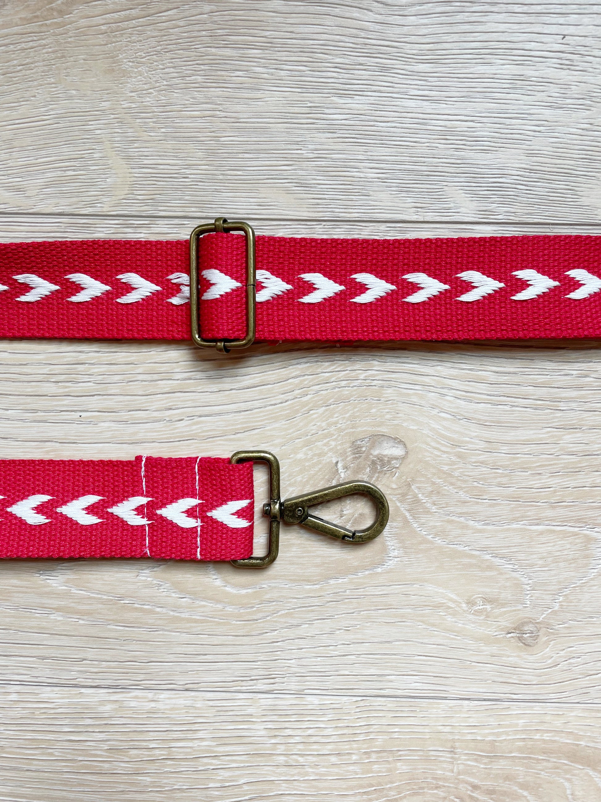 Red and White Cross Body Strap – emmyloubags