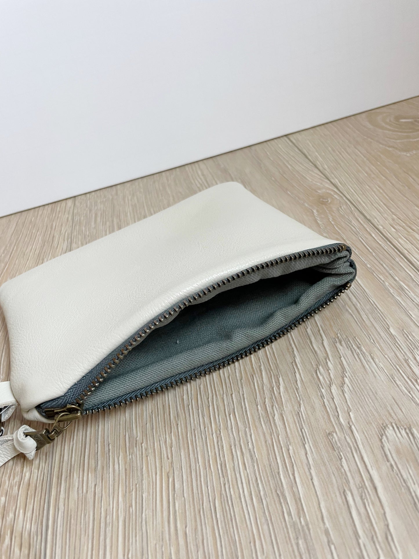 Small White Leather pouch